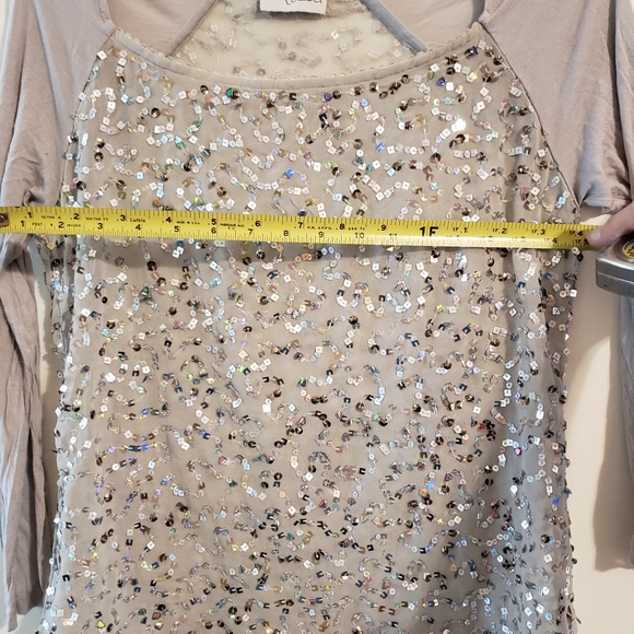 EUC Sz.M, Silver Sequined top, I believe it says Ludi? Excellent condition! - Picture 5 of 5